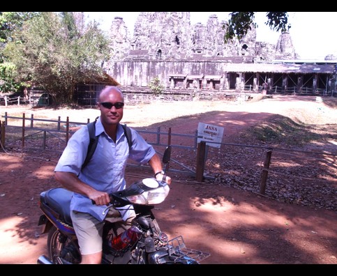 Cambodia Bayon 27